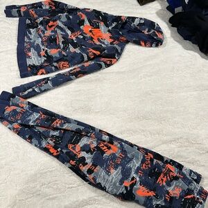 Nike boys size large hoodie and jogger set